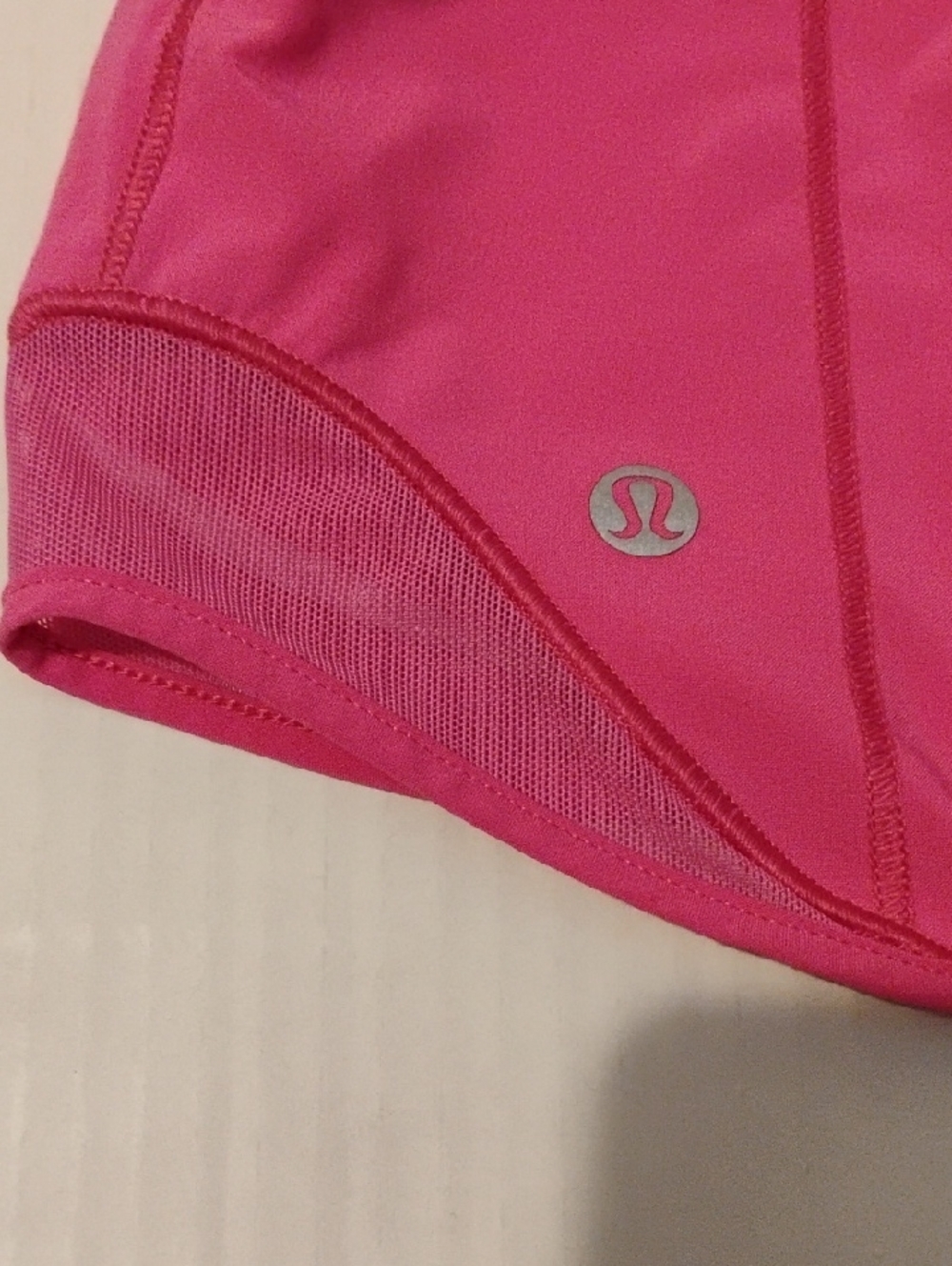 lululemon athletica Sonic Pink Hotty Hot Shorts. Women's size 4. - Picture 2 of 11